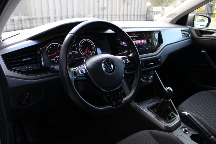 Volkswagen Polo 1.0 TSI R-Line Edition Airco CarPlay Pdc Nap Volkswagen Polo 1.0 TSI R-Line Edition Airco CarPlay Pdc Nap