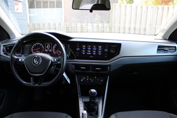 Volkswagen Polo 1.0 TSI R-Line Edition Airco CarPlay Pdc Nap Volkswagen Polo 1.0 TSI R-Line Edition Airco CarPlay Pdc Nap