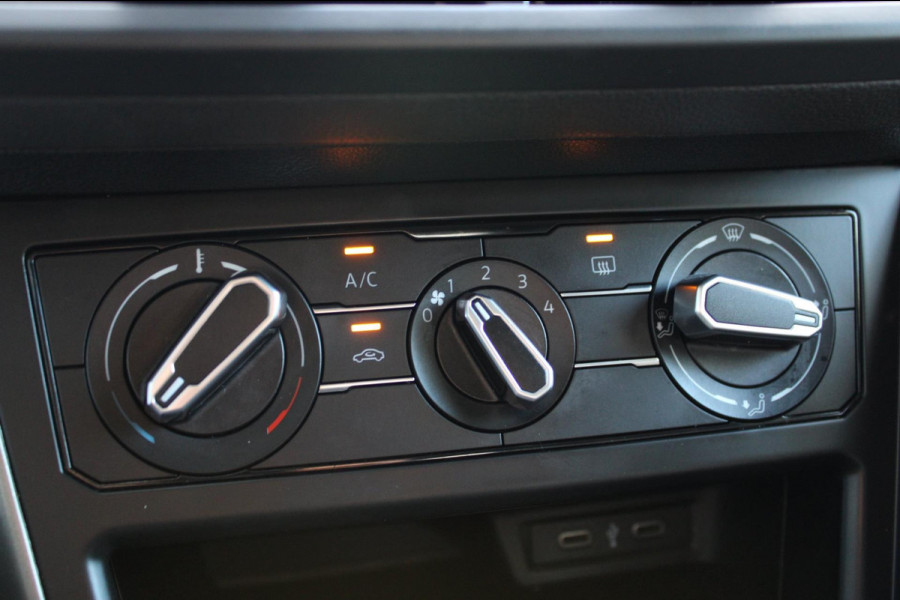 Volkswagen Polo 1.0 TSI R-Line Edition Airco CarPlay Pdc Nap Volkswagen Polo 1.0 TSI R-Line Edition Airco CarPlay Pdc Nap