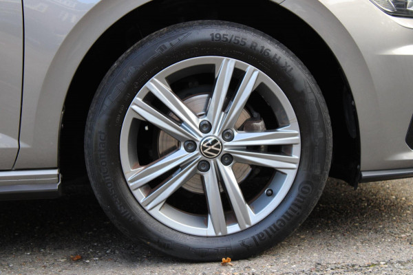 Volkswagen Polo 1.0 TSI R-Line Edition Airco CarPlay Pdc Nap Volkswagen Polo 1.0 TSI R-Line Edition Airco CarPlay Pdc Nap