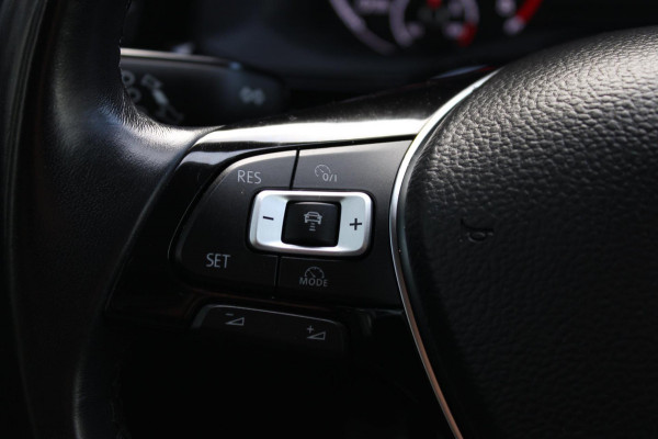 Volkswagen Polo 1.0 TSI R-Line Edition Airco CarPlay Pdc Nap Volkswagen Polo 1.0 TSI R-Line Edition Airco CarPlay Pdc Nap