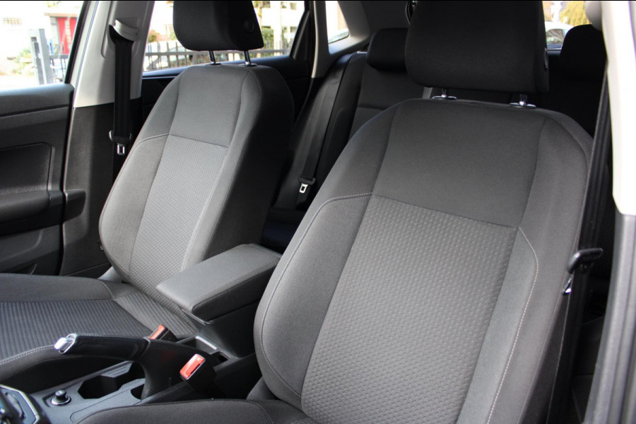 Volkswagen Polo 1.0 TSI R-Line Edition Airco CarPlay Pdc Nap Volkswagen Polo 1.0 TSI R-Line Edition Airco CarPlay Pdc Nap