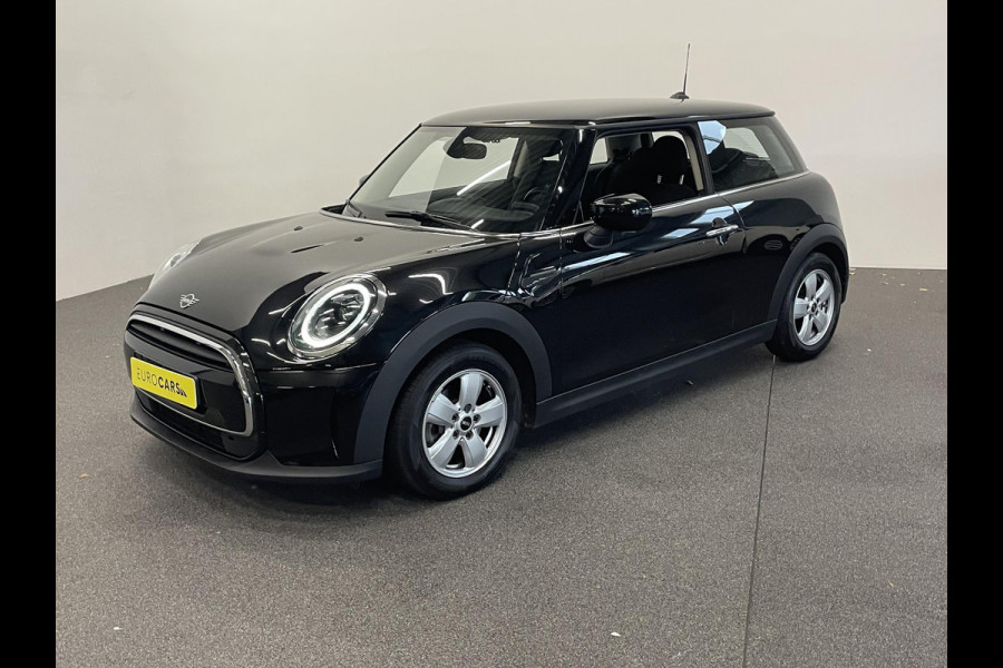 MINI Cooper 1.5 136pk DCT-7 Aut. Serious Business Navigatie Apple Carplay/Android Auto Parkeersensoren achter Cruise Control Virtual Cockpit Full LED Climate Control
