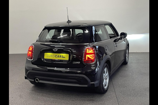 MINI Cooper 1.5 136pk DCT-7 Aut. Serious Business Navigatie Apple Carplay/Android Auto Parkeersensoren achter Cruise Control Virtual Cockpit Full LED Climate Control