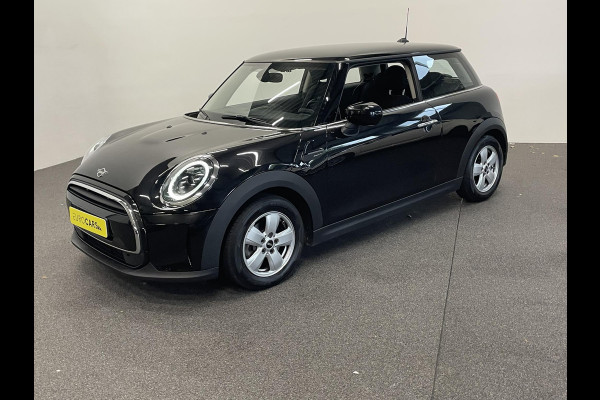 MINI Cooper 1.5 136pk DCT-7 Aut. Serious Business Navigatie Apple Carplay/Android Auto Parkeersensoren achter Cruise Control Virtual Cockpit Full LED Climate Control