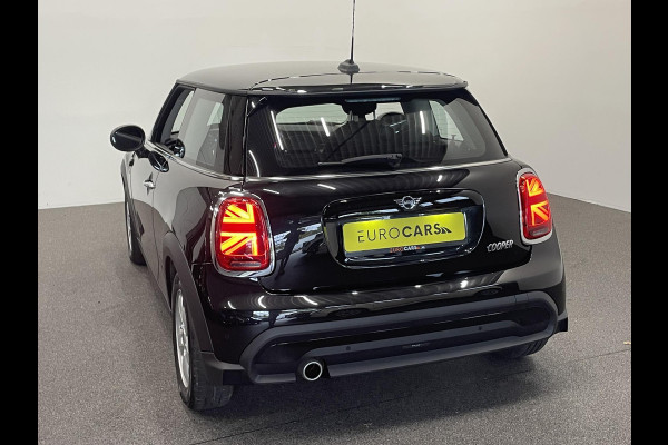 MINI Cooper 1.5 136pk DCT-7 Aut. Serious Business Navigatie Apple Carplay/Android Auto Parkeersensoren achter Cruise Control Virtual Cockpit Full LED Climate Control