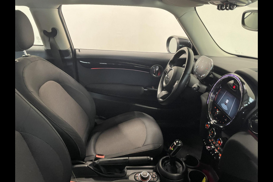 MINI Cooper 1.5 136pk DCT-7 Aut. Serious Business Navigatie Apple Carplay/Android Auto Parkeersensoren achter Cruise Control Virtual Cockpit Full LED Climate Control