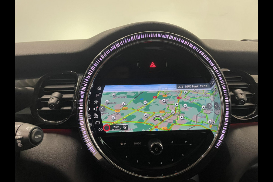 MINI Cooper 1.5 136pk DCT-7 Aut. Serious Business Navigatie Apple Carplay/Android Auto Parkeersensoren achter Cruise Control Virtual Cockpit Full LED Climate Control