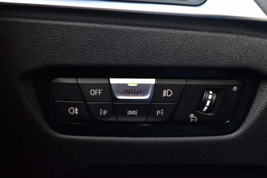 BMW 2 Serie Coupé 218IA 2.0 157PK AUT. M-SPORT HARMANN-KARDON/CARPLAY/ALCANTARA-LEDER BMW 2 Serie Coupé 218IA 2.0 157PK AUT. M-SPORT HARMANN-KARDON/CARPLAY/ALCANTARA-LEDER