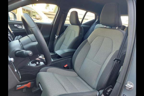 Volvo XC40 1.5 T4 Plug-in hybrid Core Bright | WinterPack | Camera | NAP Volvo XC40 1.5 T4 Plug-in hybrid Core Bright | WinterPack | Camera | NAP