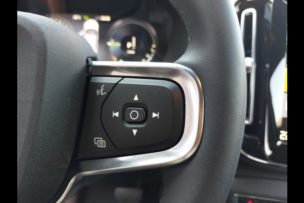 Volvo XC40 1.5 T4 Plug-in hybrid Core Bright | WinterPack | Camera | NAP Volvo XC40 1.5 T4 Plug-in hybrid Core Bright | WinterPack | Camera | NAP