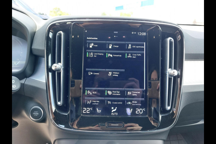 Volvo XC40 1.5 T4 Plug-in hybrid Core Bright | WinterPack | Camera | NAP Volvo XC40 1.5 T4 Plug-in hybrid Core Bright | WinterPack | Camera | NAP