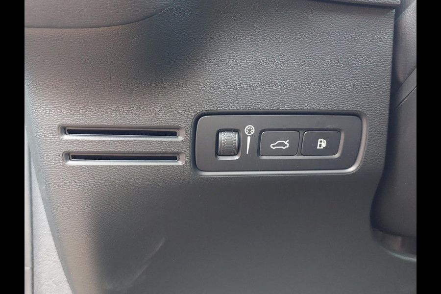 Volvo XC40 1.5 T4 Plug-in hybrid Core Bright | WinterPack | Camera | NAP Volvo XC40 1.5 T4 Plug-in hybrid Core Bright | WinterPack | Camera | NAP