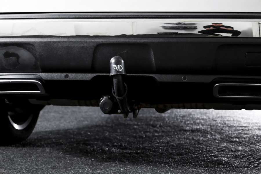 Peugeot 3008 1.6 HYbrid4 300 PK GT Orig. NL | Dig. Cockpit | Trekhaak | Cruise | PDC | Camera | NAV+App. Connect | ECC | LM 19" |