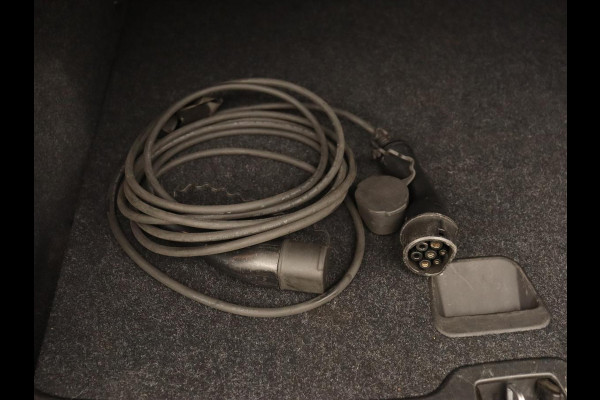 Volvo XC40 1.5 T4 Recharge Inscription Expression | Trekhaak | Carplay | Navigatie | Climate control | Parkeerhulp | Cruise control | Full LED | PHEV | Plug In Volvo XC40 1.5 T4 Recharge Inscription Expression | Trekhaak | Carplay | Navigatie | Climate control | Parkeerhulp | Cruise control | Full LED | PHEV | Plug In