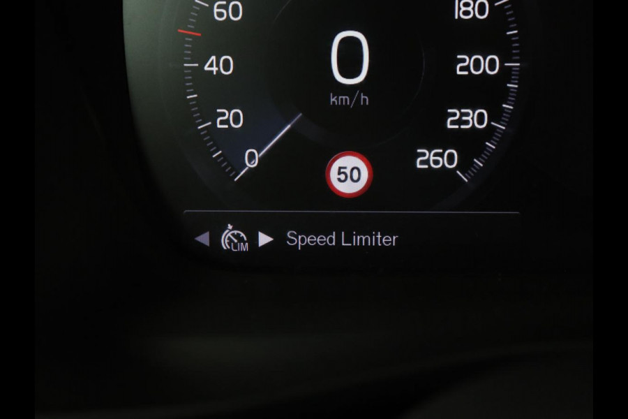 Volvo XC40 1.5 T4 Recharge Inscription Expression | Trekhaak | Carplay | Navigatie | Climate control | Parkeerhulp | Cruise control | Full LED | PHEV | Plug In Volvo XC40 1.5 T4 Recharge Inscription Expression | Trekhaak | Carplay | Navigatie | Climate control | Parkeerhulp | Cruise control | Full LED | PHEV | Plug In