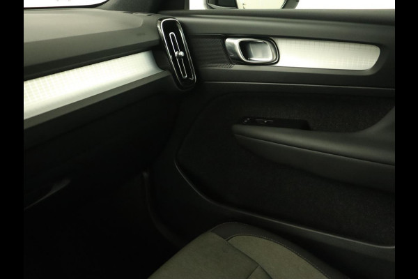 Volvo XC40 1.5 T4 Recharge Inscription Expression | Trekhaak | Carplay | Navigatie | Climate control | Parkeerhulp | Cruise control | Full LED | PHEV | Plug In Volvo XC40 1.5 T4 Recharge Inscription Expression | Trekhaak | Carplay | Navigatie | Climate control | Parkeerhulp | Cruise control | Full LED | PHEV | Plug In