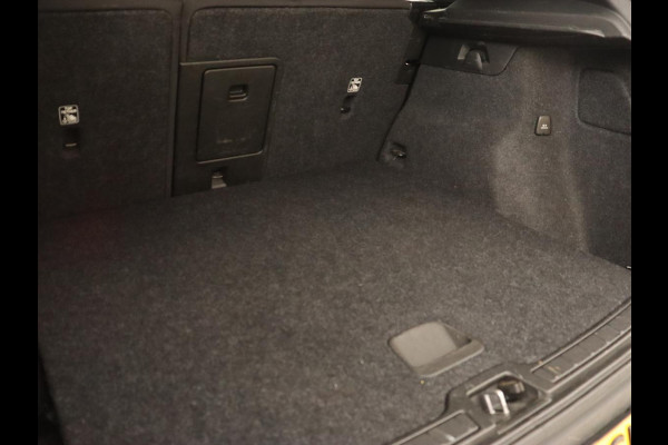 Volvo XC40 1.5 T4 Recharge Inscription Expression | Trekhaak | Carplay | Navigatie | Climate control | Parkeerhulp | Cruise control | Full LED | PHEV | Plug In Volvo XC40 1.5 T4 Recharge Inscription Expression | Trekhaak | Carplay | Navigatie | Climate control | Parkeerhulp | Cruise control | Full LED | PHEV | Plug In