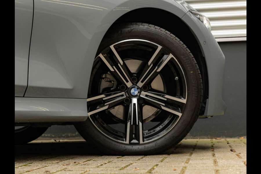 BMW 3-serie 320i M-Sport - Active Cruise Control - Stoelverwarming - Camera - Hifi