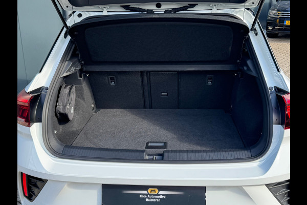 Volkswagen T-Roc 1.0 TSI R-Line * Blackstyle * Carplay * Climate Control * Parkeersensoren * Volkswagen T-Roc 1.0 TSI R-Line * Blackstyle * Carplay * Climate Control * Parkeersensoren *