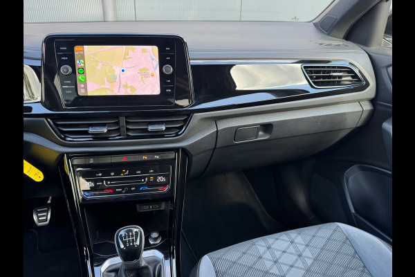 Volkswagen T-Roc 1.0 TSI R-Line * Blackstyle * Carplay * Climate Control * Parkeersensoren * Volkswagen T-Roc 1.0 TSI R-Line * Blackstyle * Carplay * Climate Control * Parkeersensoren *