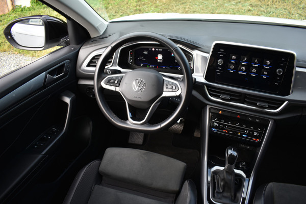 Volkswagen T-Roc 1.5 TSI DSG 150PK STYLE VIRTUAL/TREKHAAK/IQ-LIGHT