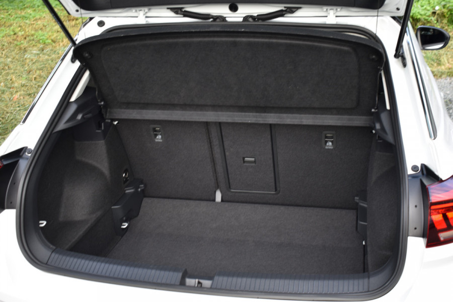 Volkswagen T-Roc 1.5 TSI DSG 150PK STYLE VIRTUAL/TREKHAAK/IQ-LIGHT