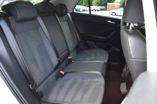 Volkswagen T-Roc 1.5 TSI DSG 150PK STYLE VIRTUAL/TREKHAAK/IQ-LIGHT