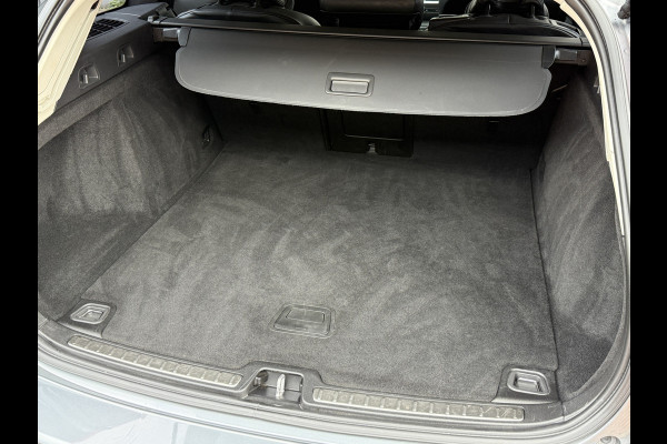 Volvo V60 2.0 B3 Momentum Advantage | R-Design | Elek. Trekhaak | Camera | Dealer onderhouden