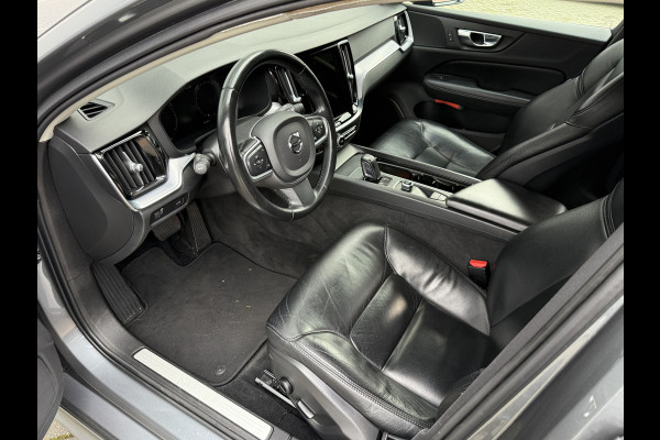 Volvo V60 2.0 B3 Momentum Advantage | R-Design | Elek. Trekhaak | Camera | Dealer onderhouden