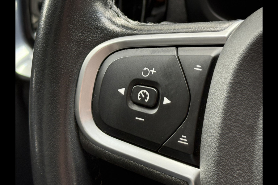 Volvo V60 2.0 B3 Momentum Advantage | R-Design | Elek. Trekhaak | Camera | Dealer onderhouden