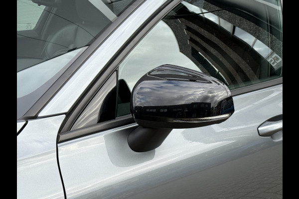 Volvo V60 2.0 B3 Momentum Advantage | R-Design | Elek. Trekhaak | Camera | Dealer onderhouden