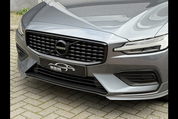 Volvo V60 2.0 B3 Momentum Advantage | R-Design | Elek. Trekhaak | Camera | Dealer onderhouden