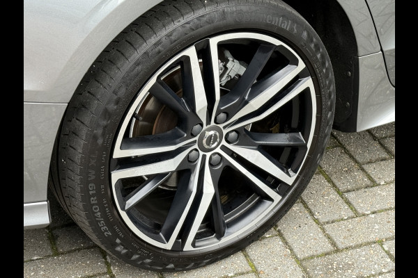 Volvo V60 2.0 B3 Momentum Advantage | R-Design | Elek. Trekhaak | Camera | Dealer onderhouden