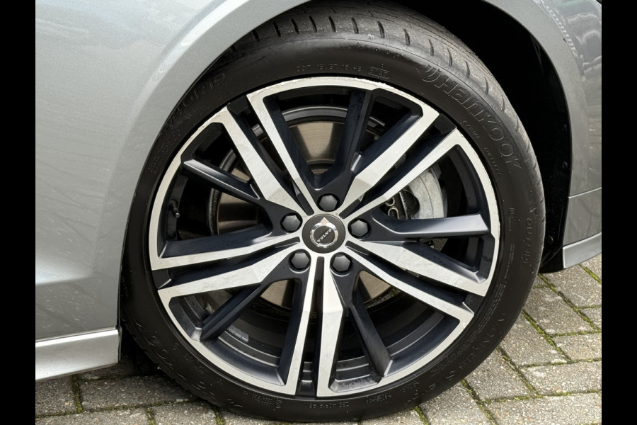 Volvo V60 2.0 B3 Momentum Advantage | R-Design | Elek. Trekhaak | Camera | Dealer onderhouden