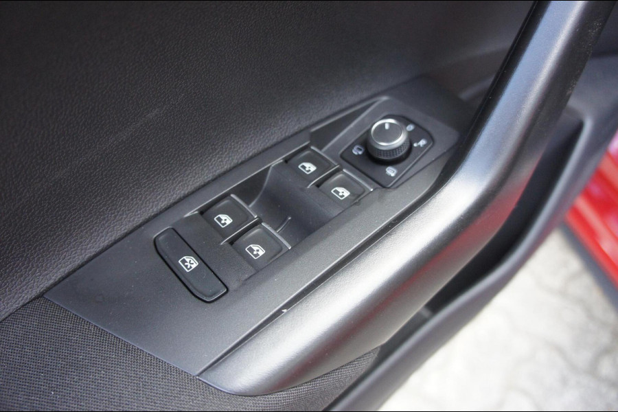 Volkswagen Polo 1.0 TSI R-Line Business