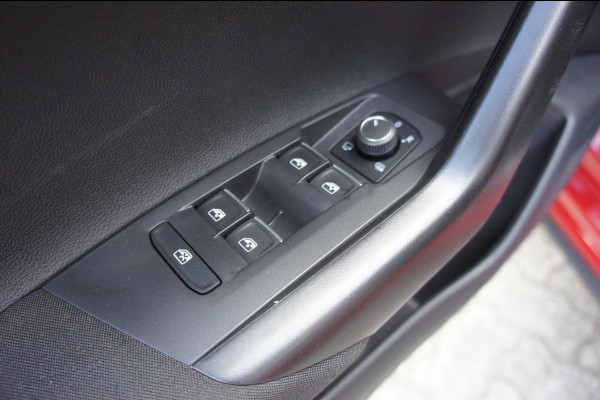 Volkswagen Polo 1.0 TSI R-Line Business