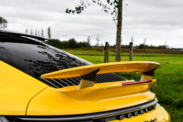 Porsche 911 3.8 Turbo S. Keramisch, Racing Yellow, Burmester, Alcantara hemel, PDCC, Sportuitl, Pano, ACC, 18 Weg, Dodeh, Camera!