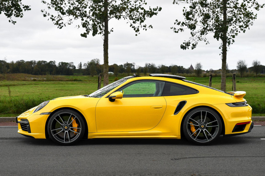Porsche 911 3.8 Turbo S. Keramisch, Racing Yellow, Burmester, Alcantara hemel, PDCC, Sportuitl, Pano, ACC, 18 Weg, Dodeh, Camera!