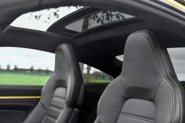 Porsche 911 3.8 Turbo S. Keramisch, Racing Yellow, Burmester, Alcantara hemel, PDCC, Sportuitl, Pano, ACC, 18 Weg, Dodeh, Camera!