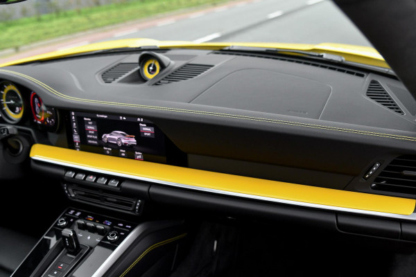 Porsche 911 3.8 Turbo S. Keramisch, Racing Yellow, Burmester, Alcantara hemel, PDCC, Sportuitl, Pano, ACC, 18 Weg, Dodeh, Camera!