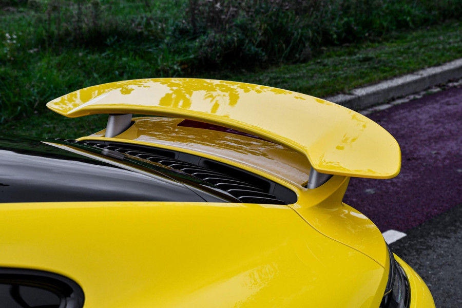 Porsche 911 3.8 Turbo S. Keramisch, Racing Yellow, Burmester, Alcantara hemel, PDCC, Sportuitl, Pano, ACC, 18 Weg, Dodeh, Camera!