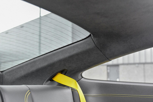 Porsche 911 3.8 Turbo S. Keramisch, Racing Yellow, Burmester, Alcantara hemel, PDCC, Sportuitl, Pano, ACC, 18 Weg, Dodeh, Camera!