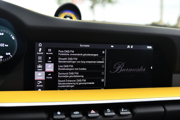 Porsche 911 3.8 Turbo S. Keramisch, Racing Yellow, Burmester, Alcantara hemel, PDCC, Sportuitl, Pano, ACC, 18 Weg, Dodeh, Camera!
