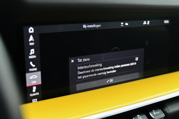 Porsche 911 3.8 Turbo S. Keramisch, Racing Yellow, Burmester, Alcantara hemel, PDCC, Sportuitl, Pano, ACC, 18 Weg, Dodeh, Camera!