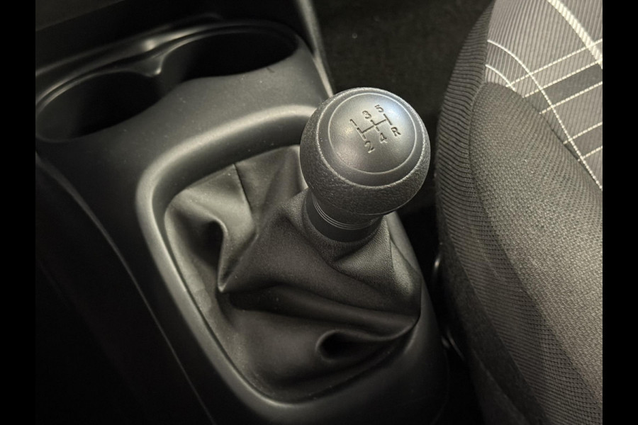 Peugeot 108 1.0 e-VTi Active Airco Bluetooth Elektrisch pakket 5 deurs 56899 km! Peugeot 108 1.0 e-VTi Active Airco Bluetooth Elektrisch pakket 5 deurs 56899 km!