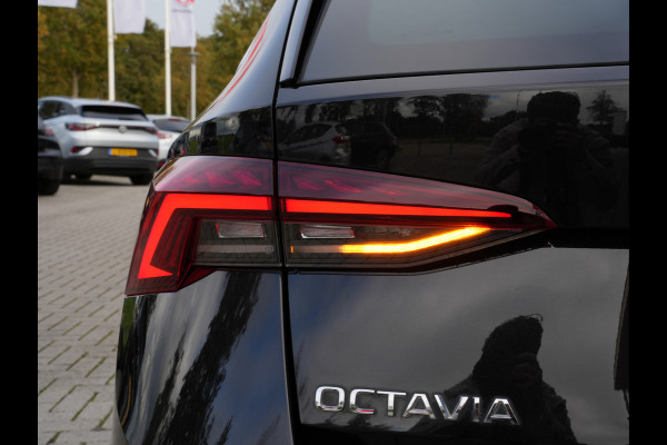 Škoda Octavia Combi 1.5 TSI First Edition | LED | Navigatie | Stoelverwarming | Android/Apple Carplay Škoda Octavia Combi 1.5 TSI First Edition | LED | Navigatie | Stoelverwarming | Android/Apple Carplay