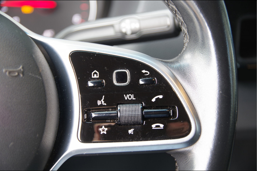 Mercedes-Benz Sprinter 519 3.0 CDI V6 L2H1 LED, LEDER, 3.5T TREKHAAK, STANDKACHEL, DUBBELLUCHT, ADAPT. CRUISE, MBUX 10'', 360 CAMERA, STOELVERWARMING, Mercedes-Benz Sprinter 519 3.0 CDI V6 L2H1 LED, LEDER, 3.5T TREKHAAK, STANDKACHEL, DUBBELLUCHT, ADAPT. CRUISE, MBUX 10'', 360 CAMERA, STOELVERWARMING,