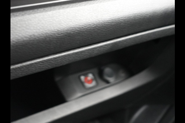 Peugeot Expert 180pk Automaat Long L3 Premium Dubbele Cabine Trekhaak Navigatie Apple Carplay Cruise control Airco