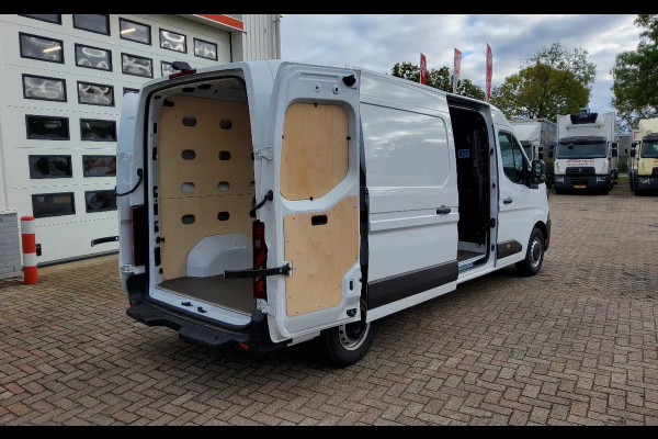 Renault Master 130.35 EURO 6 L3H2 GESLOTEN - WIT - V-06-LLF - BPM VRIJ! Renault Master 130.35 EURO 6 L3H2 GESLOTEN - WIT - V-06-LLF - BPM VRIJ!